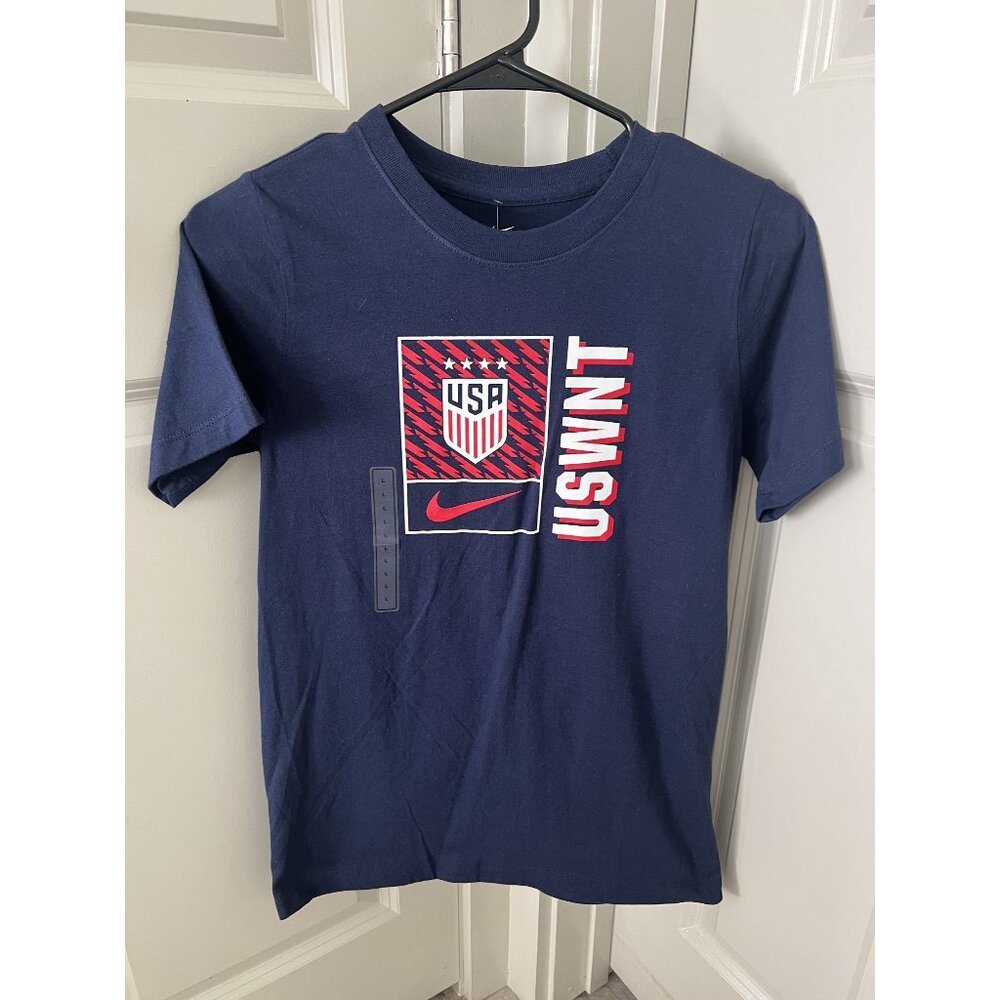 NIKE USWNT SOCCER TEAM USA womens team Tee Size Youth MEDIUM